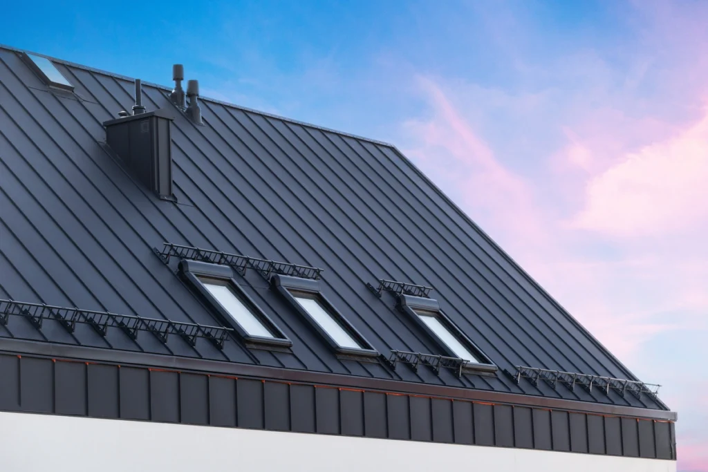 how long does a metal roof last
