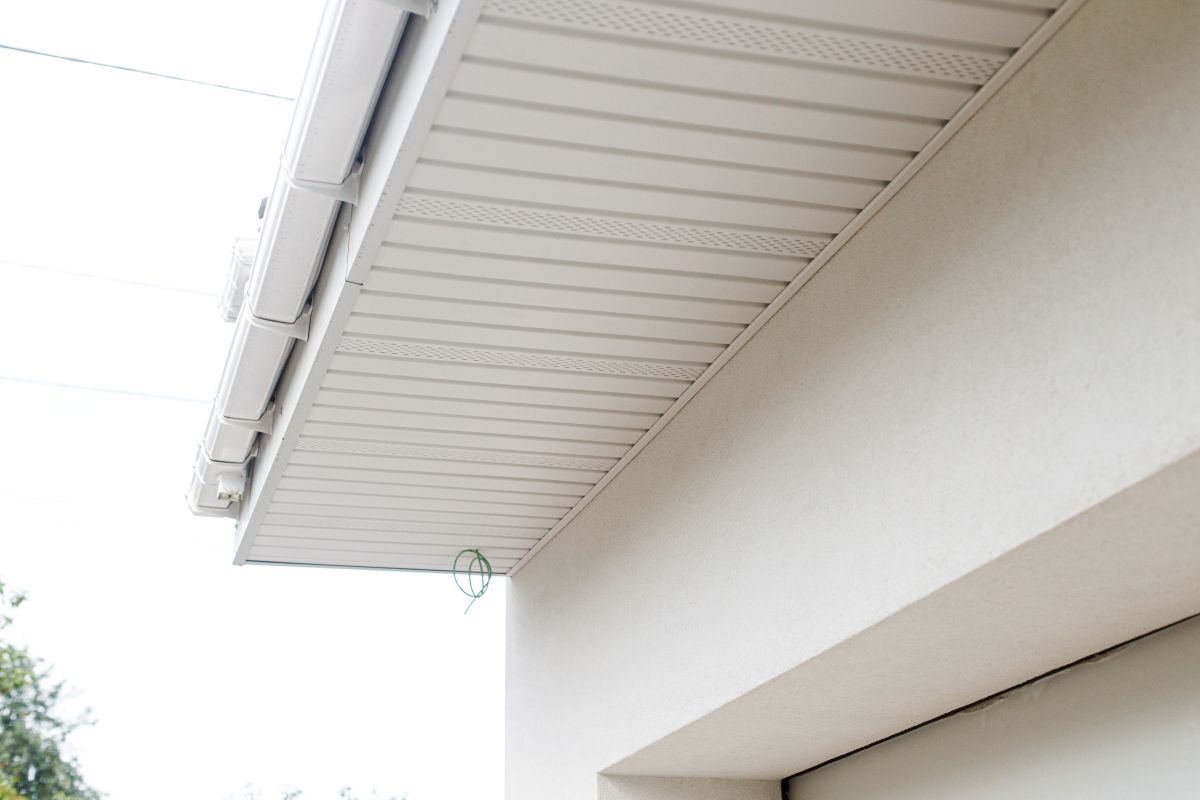 Modern farmhouse roof soffit